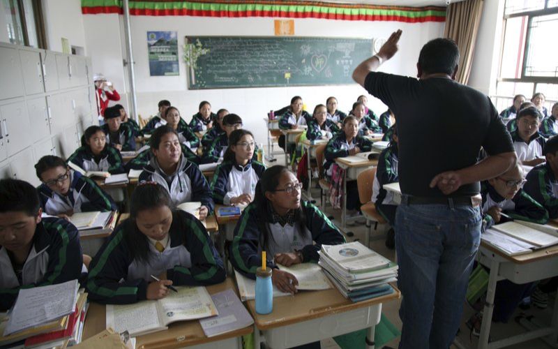 Chinese Authorities Intensify Crackdown on Tibetan Students Outside Classes and Religious Activities During Winter Break