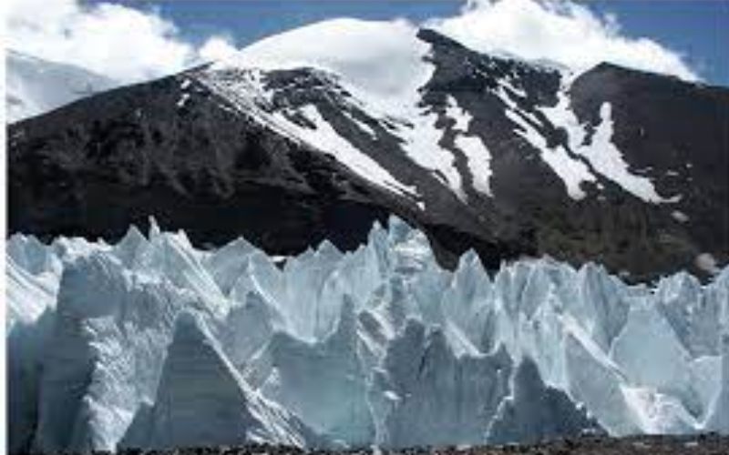 Significant Carbon Loss happening in Laohugou Glacier on Tibetan Plateau: Reports